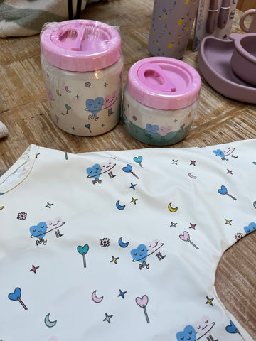 Dancing heart bib